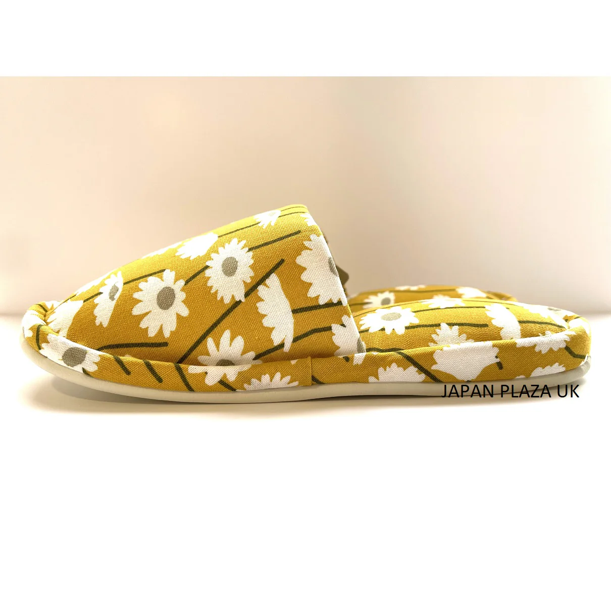 Woman Slippers with Daisy Pattern (Made in Japan) - Image 11