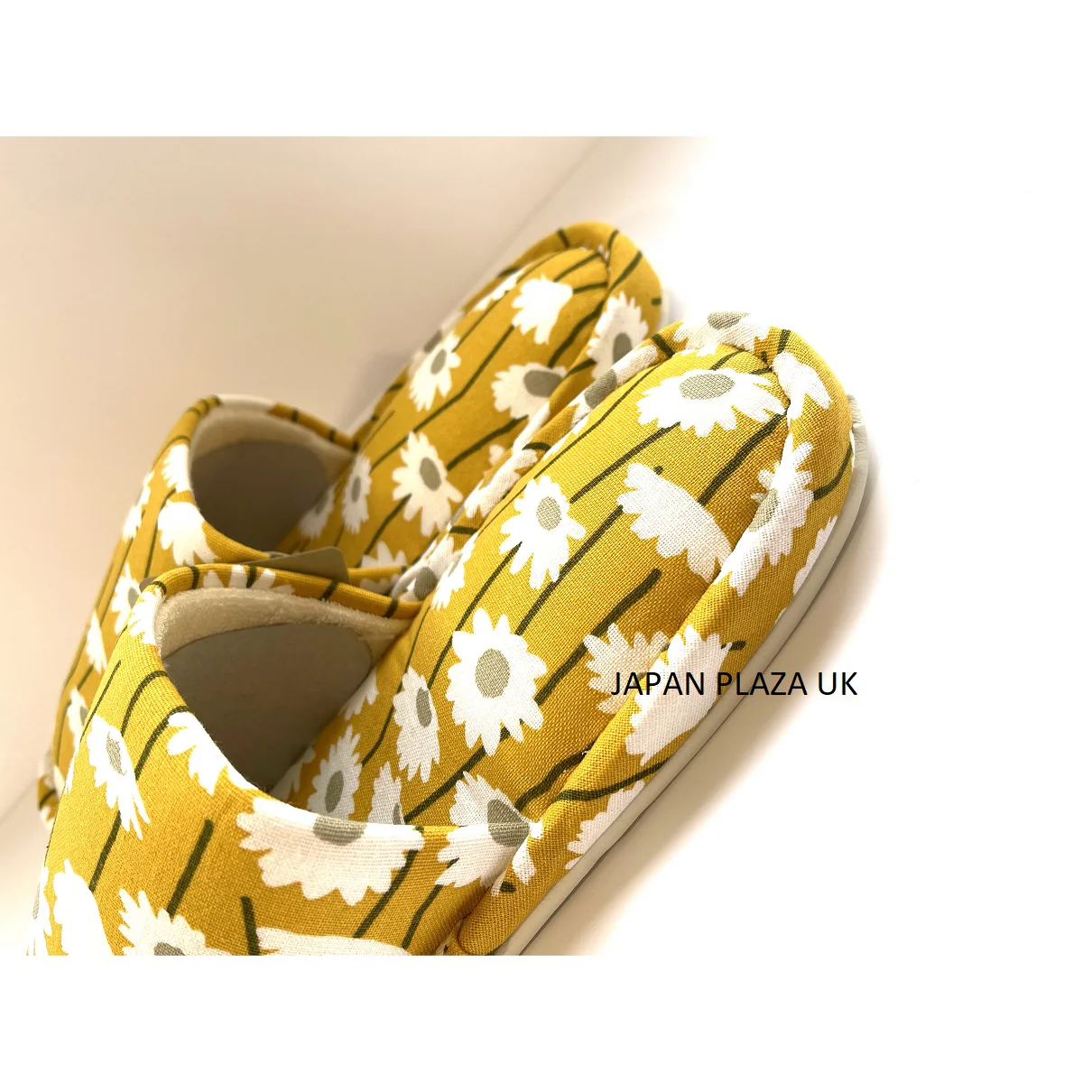Woman Slippers with Daisy Pattern (Made in Japan) - Image 15